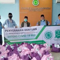 Satgas Covid-19 MUI Salurkan Ratusan Paket Sembako