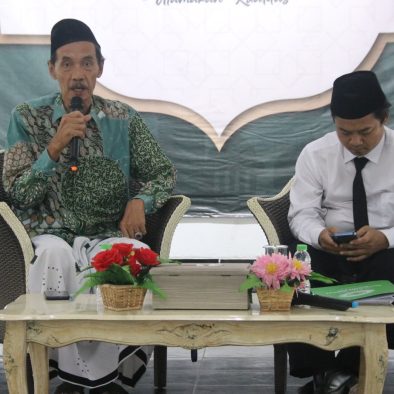 KH. Abdul Munim DZ Minta Mahasiswa PKU XVII Perkuat Aswaja dan NKRI