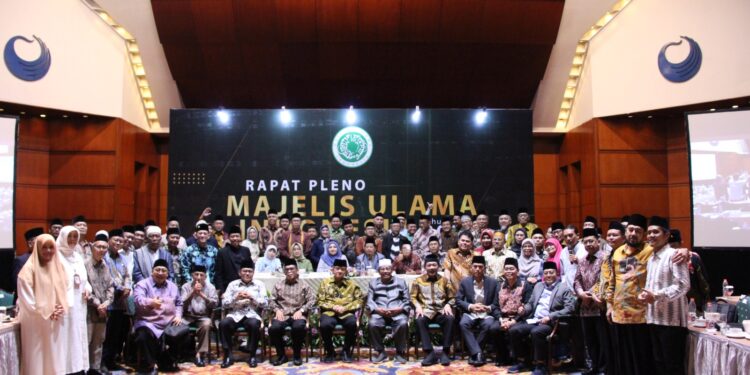 Gantikan KH. Miftachul Akhyar, KH. Anwar Iskandar Ditetapkan Sebagai Ketum MUI Pusat