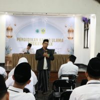 Kunci Public Speaking: Sanad yang Jelas dan Hati yang Ikhlas