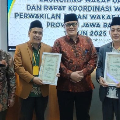 BWI Kabupaten Bogor Raih Penghargaan Sebagai Penggiat Administrasi dan Papanisasi Tanah Wakaf