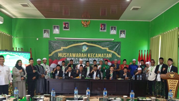 Ust. Miharja Pimpin MUI Nanggung, Fokus Bina Akhlak Gen-Z dari Jerat Pinjol dan Game Online