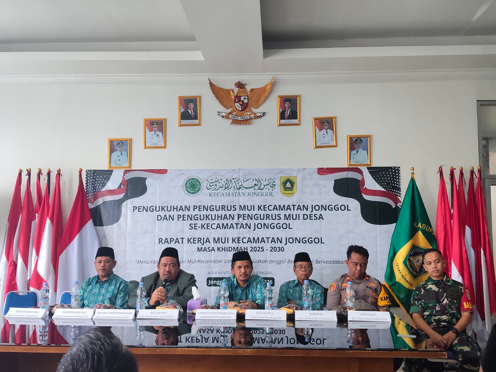 Pengurus MUI Jonggol Resmi Dikukuhkan, Luncurkan 12 Program Unggulan Pengurus MUI Jonggol Resmi Dikukuhkan, Luncurkan 12 Program Unggulan