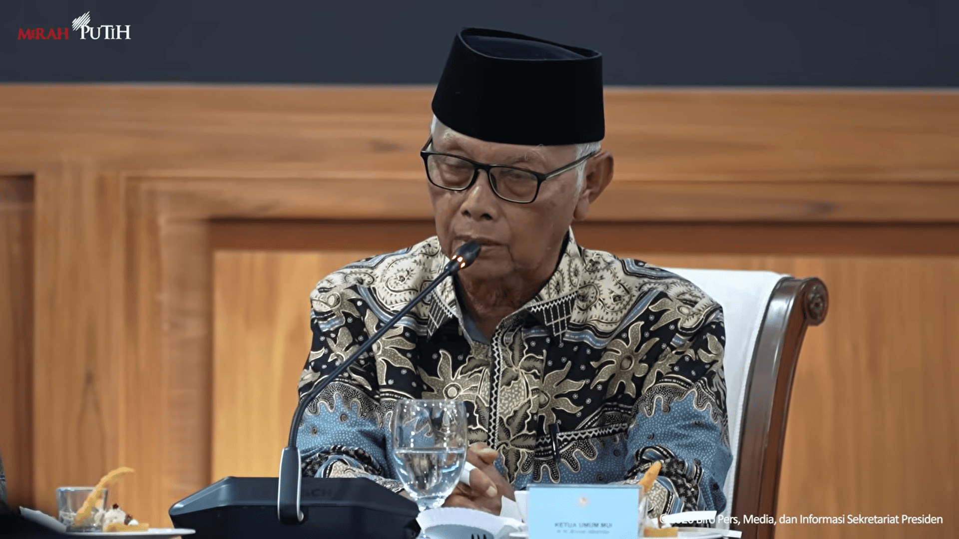 Ketua Umum MUI Pusat KH Anwar Iskandar. (Foto: Screenshot Youtube Sekretariat Presiden)